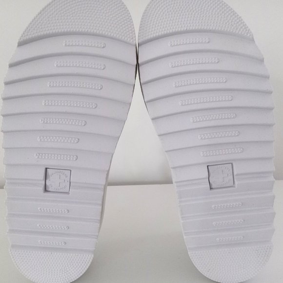 COPY - Dr. Martens Voss Mono Quad Sandals - NWT - US 9 - Picture 6 of 14
